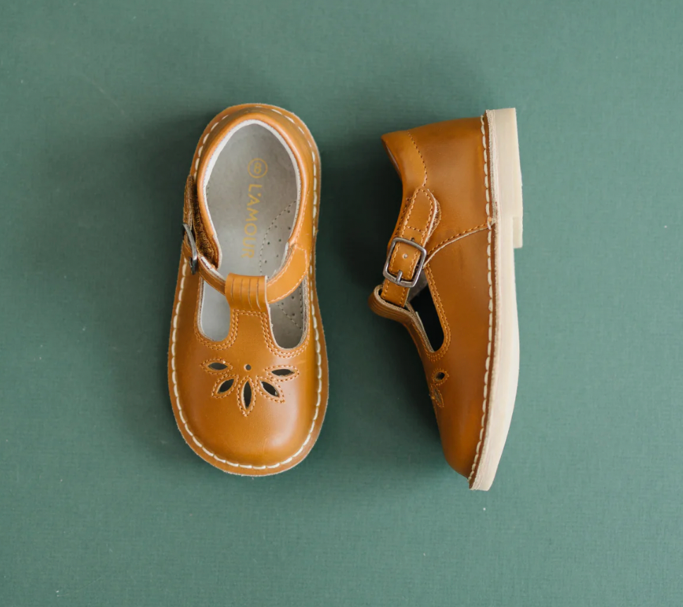 L'Amour Shoes Sienna Vintage Inspired Appleseed Mary Janes in Camel